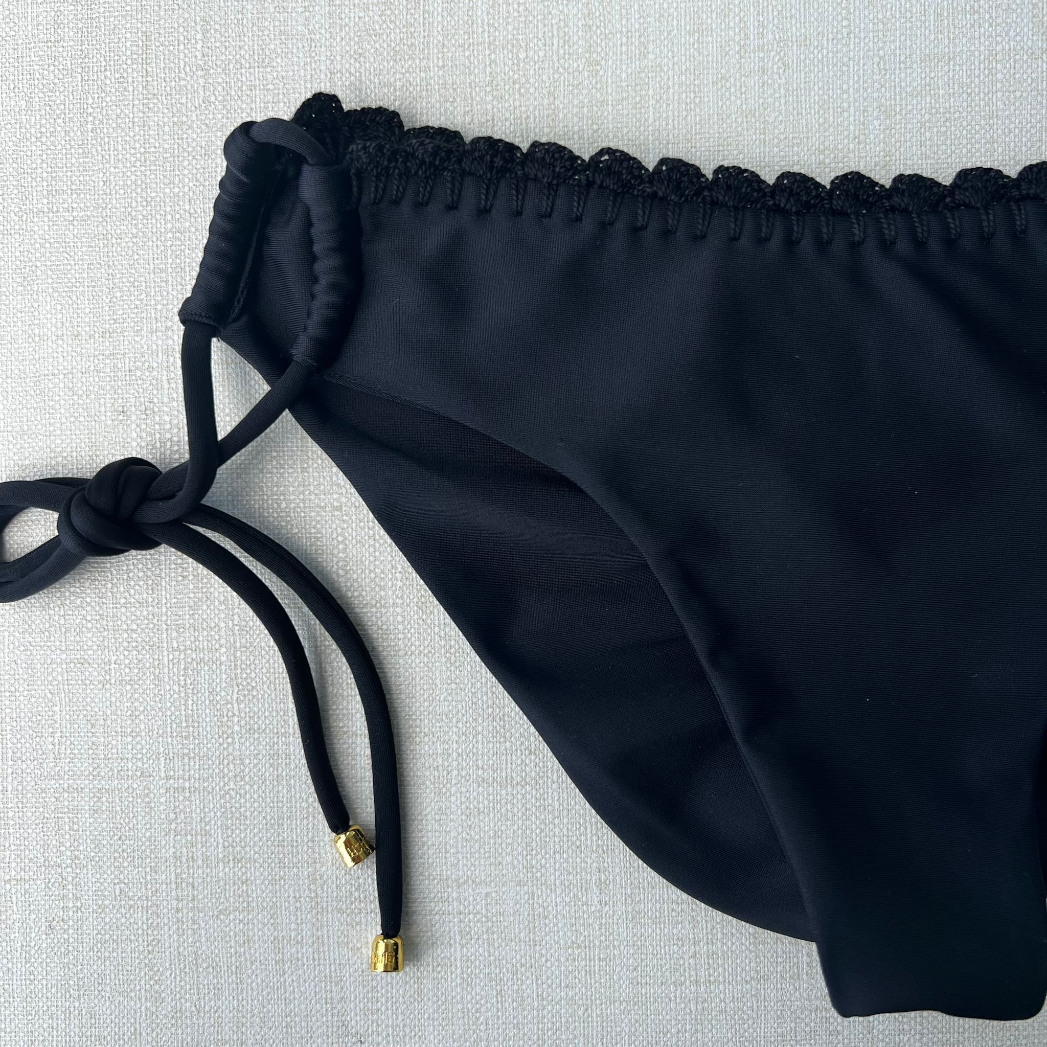 Yekas - Crasqui Black Two Pieces