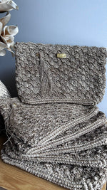 Vie Rose - Fan-Shaped Envelopes in Fique Beach Bag