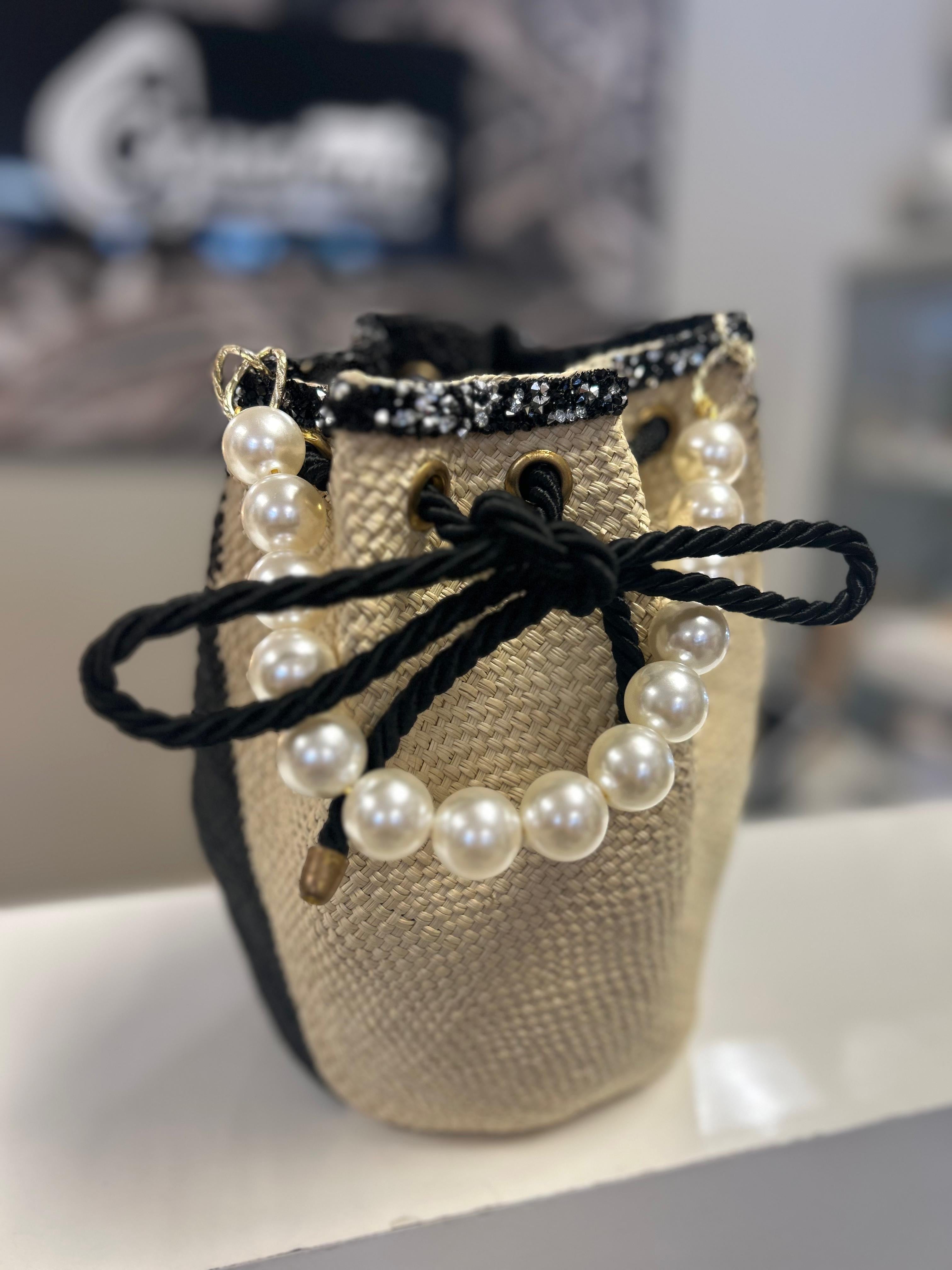 Chilas Ka'i - Pearl Bag