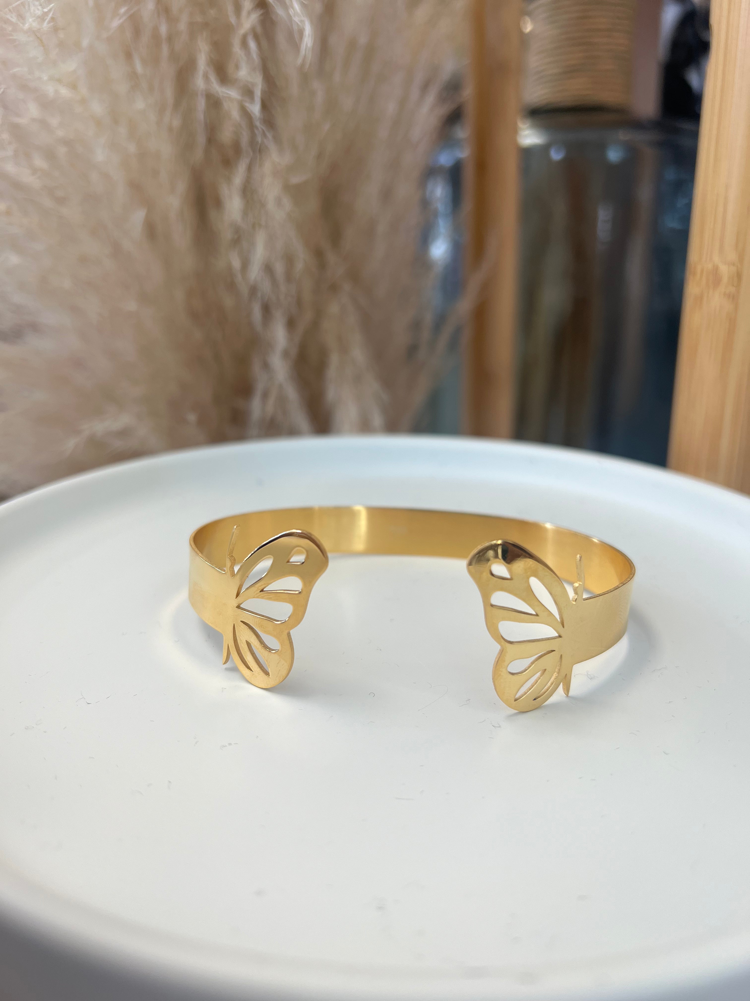 Aguacate Boutique - Butterfly Arm Bracelet