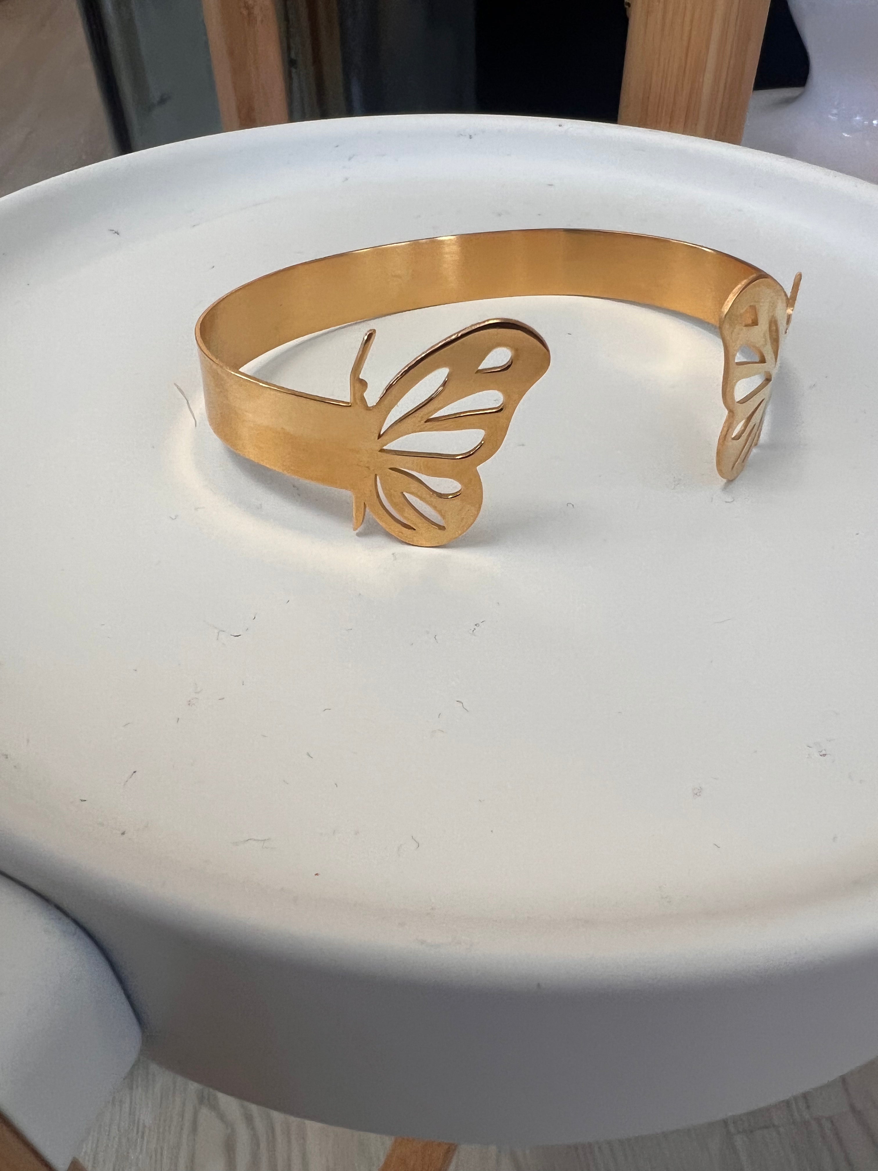 Aguacate Boutique - Butterfly Arm Bracelet